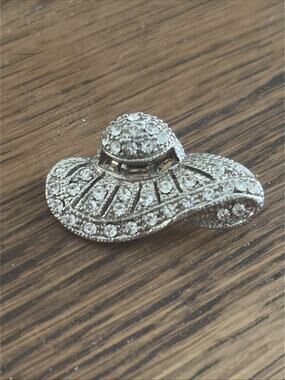 VTG SILVER TONE CLEAR RHINESTONE HAT BROOCH
